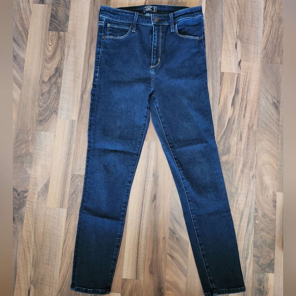 Abercrombie and Fitch Skinny Jeans 27